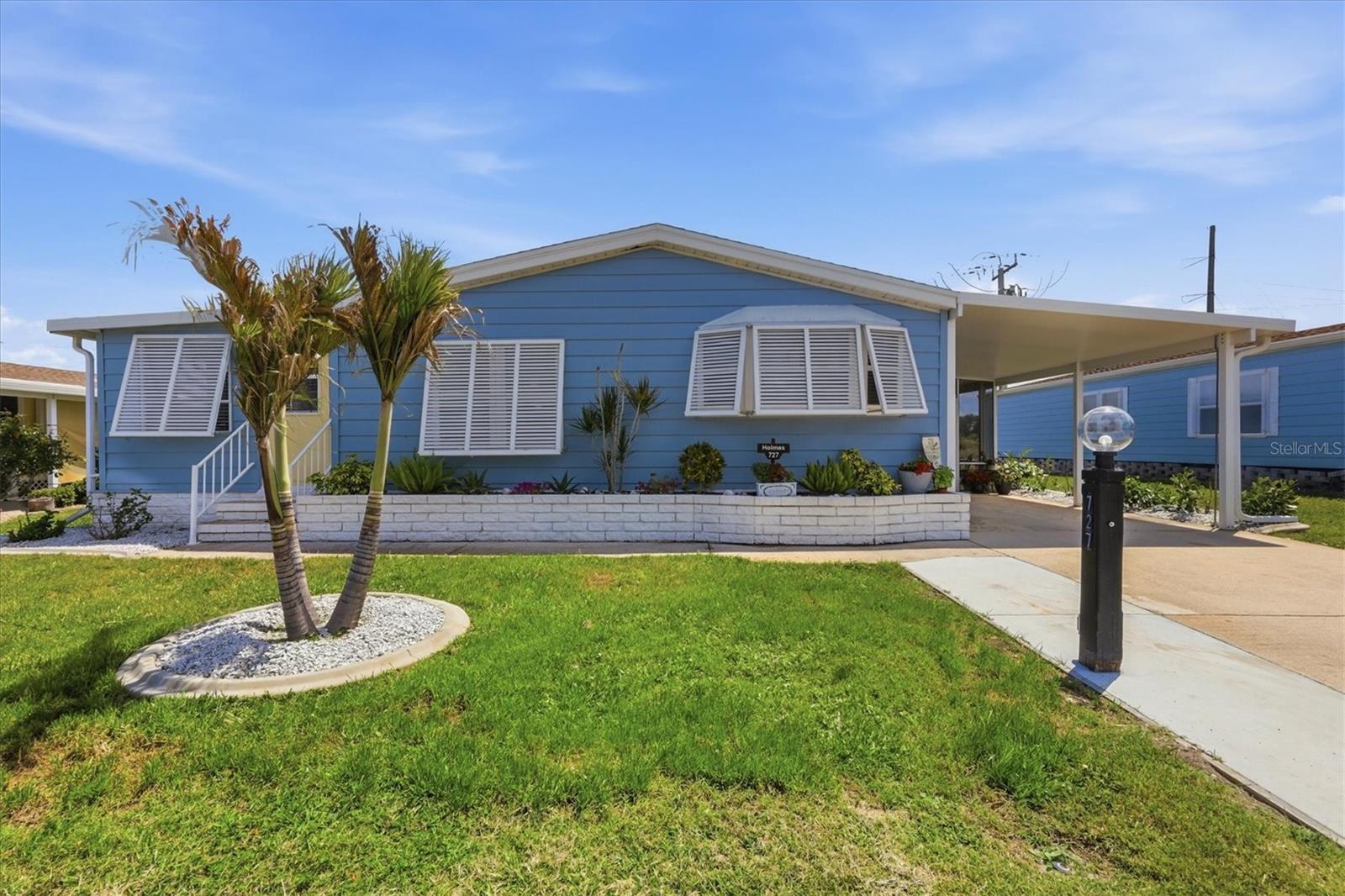 Photo of 727 BUTTERFIELD CIRCLE ENGLEWOOD FL 34223