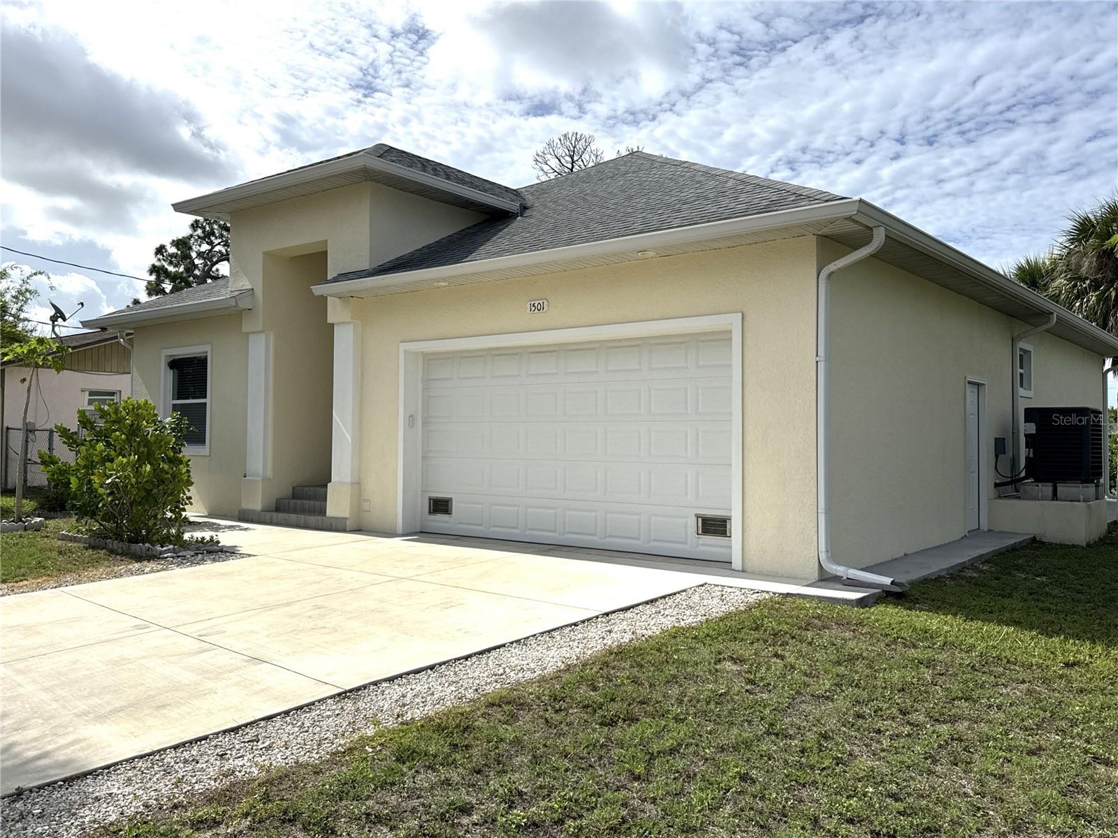 Photo of 1501 HELENE AVENUE ENGLEWOOD FL 34223