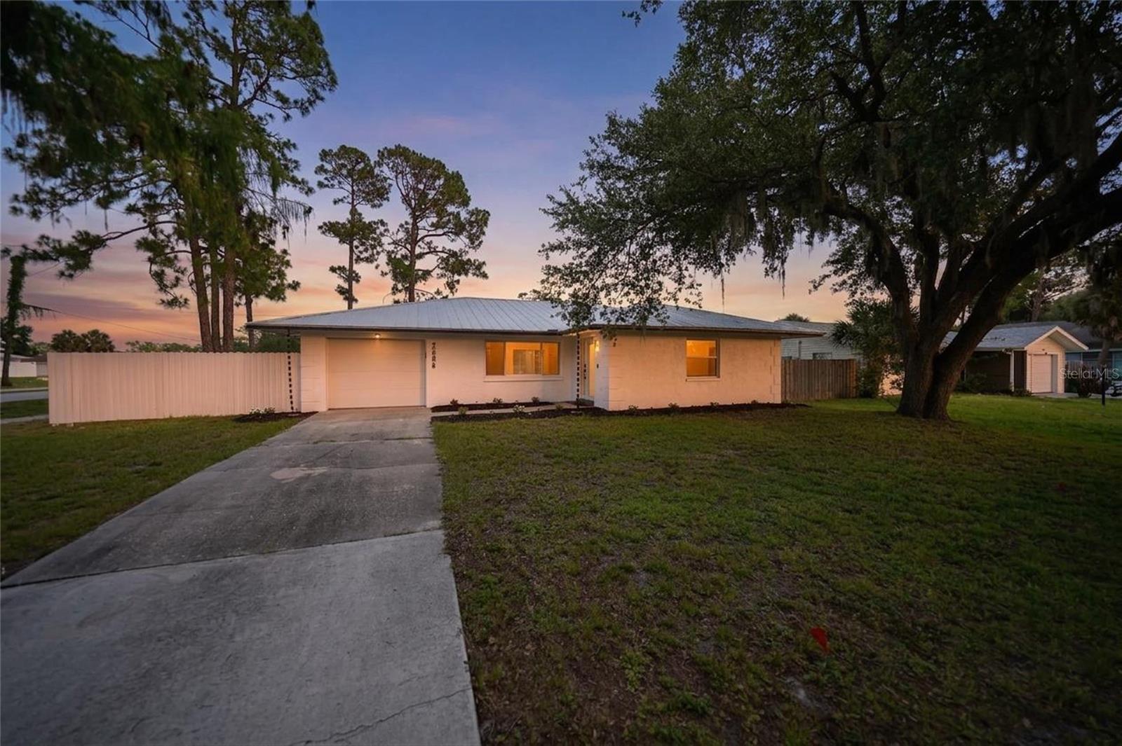 Photo of 2506 LAKESHORE CIRCLE PORT CHARLOTTE FL 33952