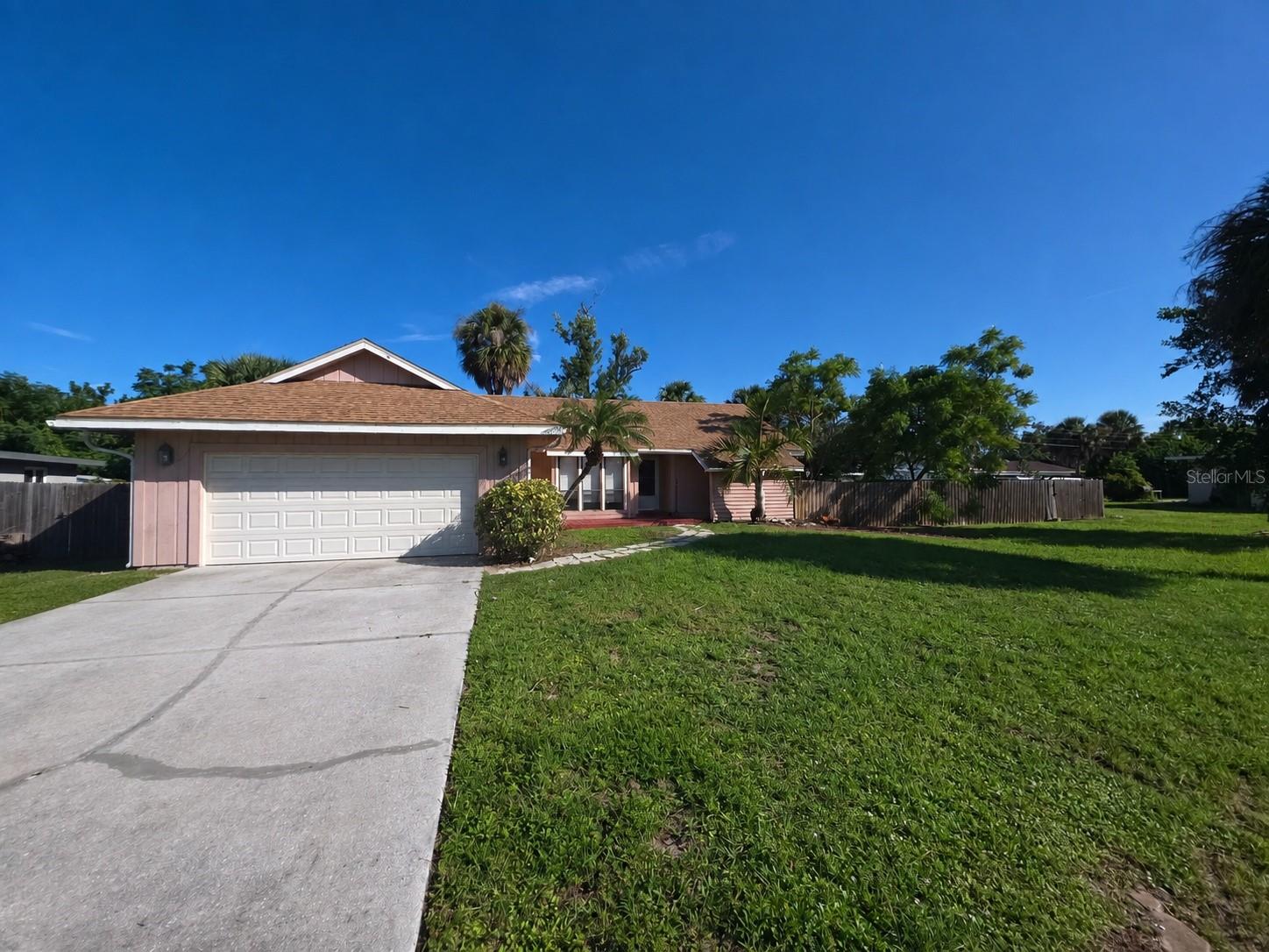 Photo of 700 SOUTH VENICE BOULEVARD VENICE FL 34293