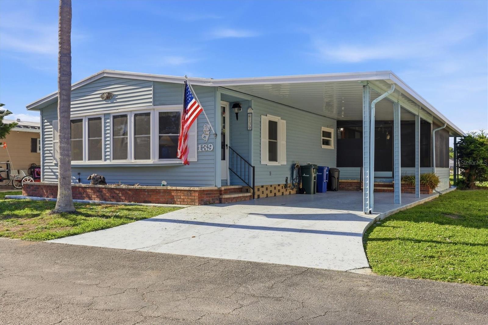Photo of 139 N FIJI CIRCLE ENGLEWOOD FL 34223