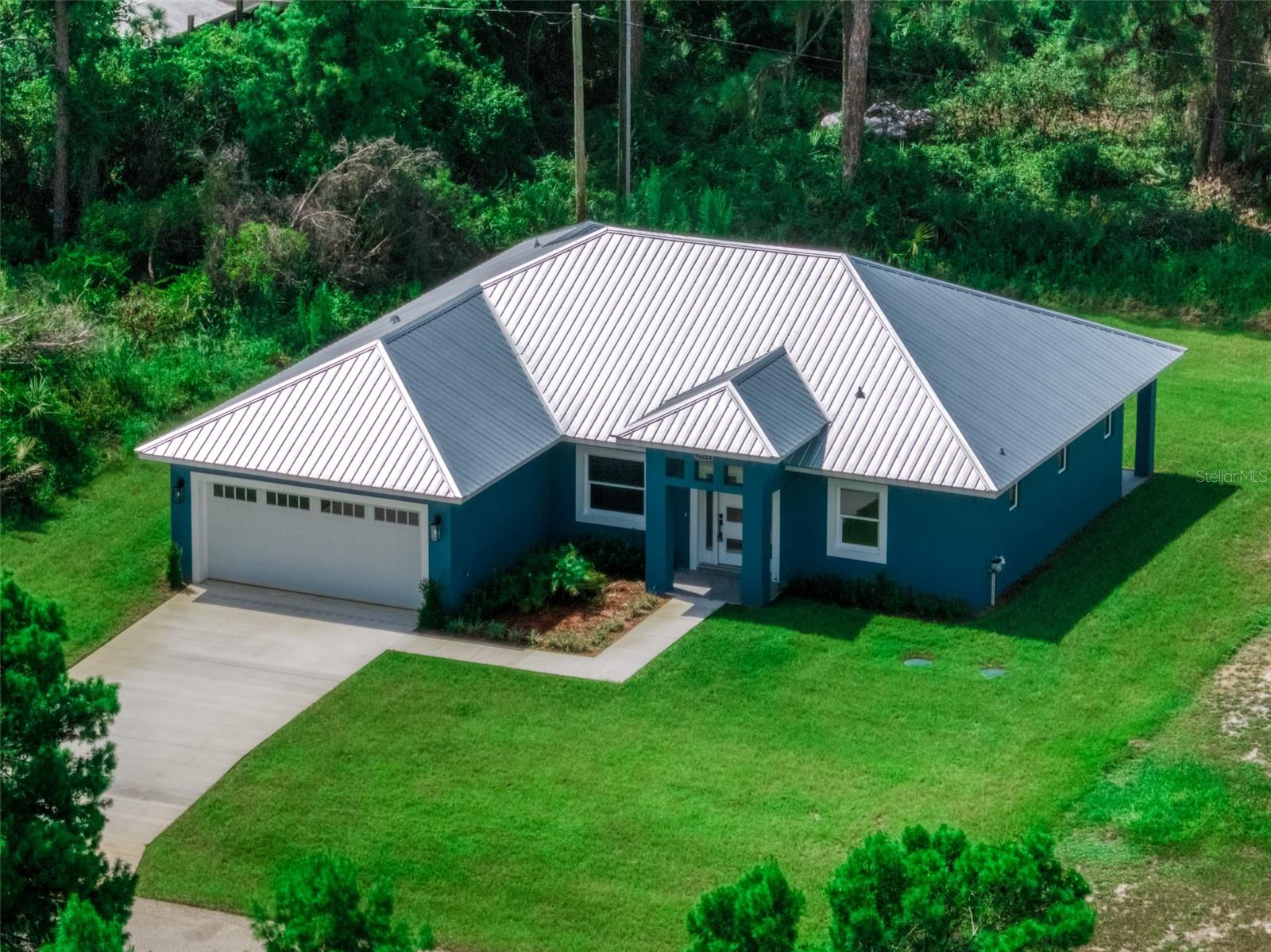 Photo of 3921 DAUPHINE STREET SEBRING FL 33872