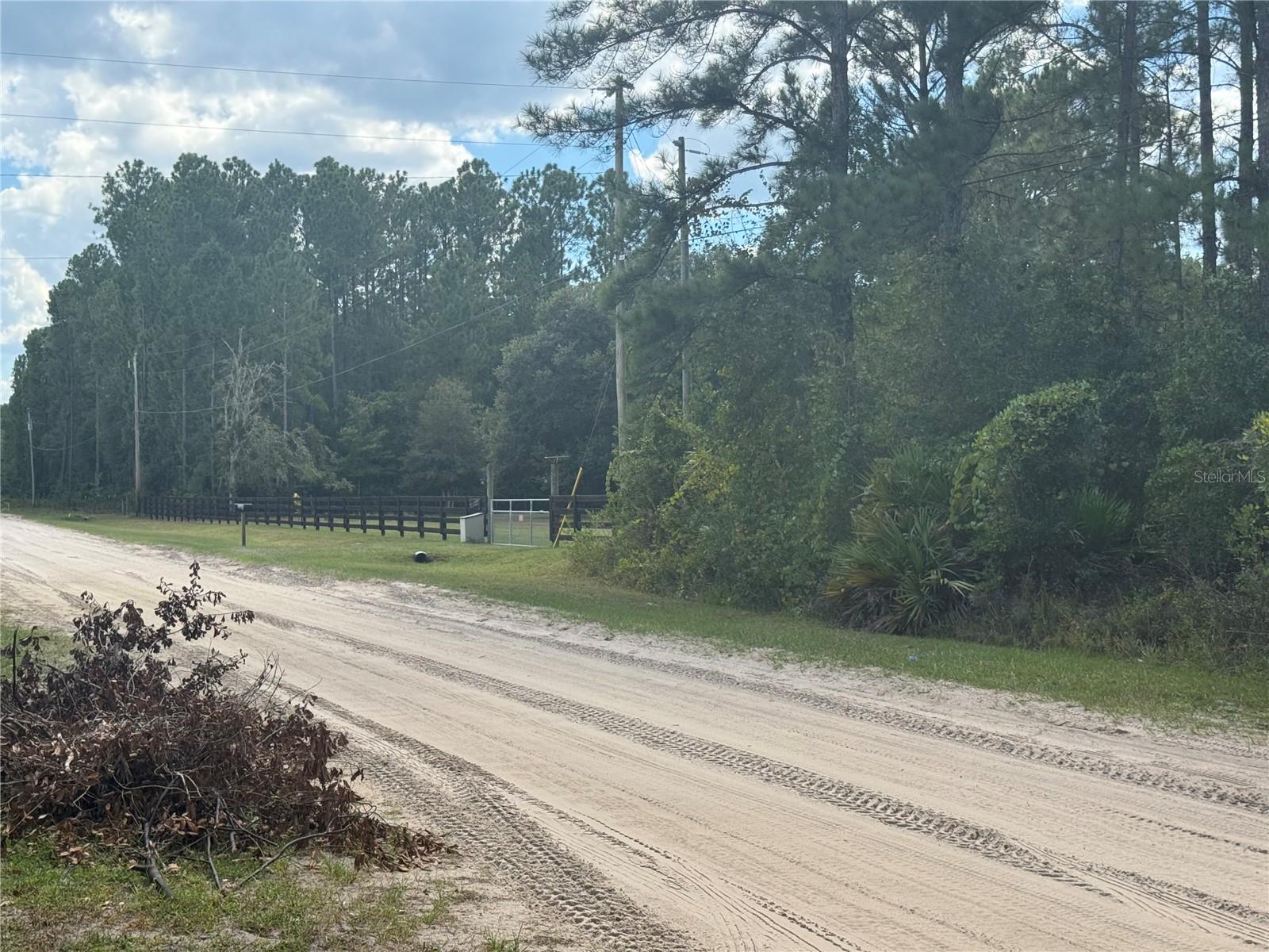 Photo of 4334 LORI LOOP ROAD KEYSTONE HEIGHTS FL 32656