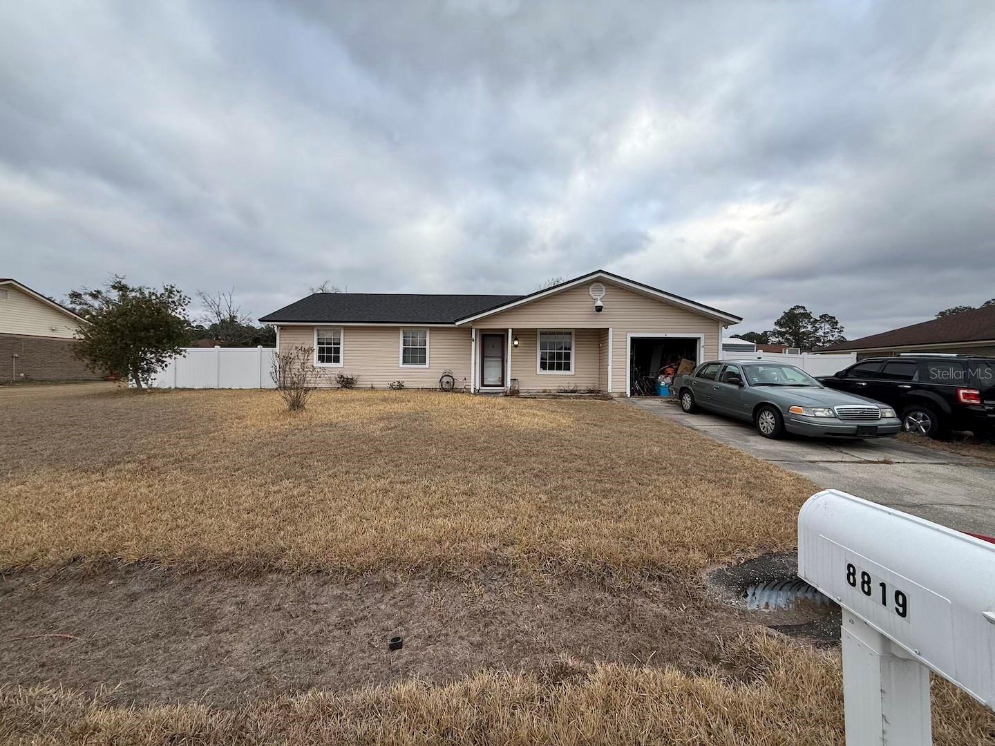 Photo of 8819 FALCON TRACE DRIVE JACKSONVILLE FL 32222