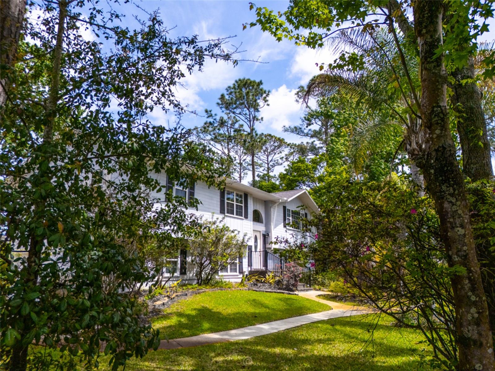 Photo of 1 RYDING LANE PALM COAST FL 32164