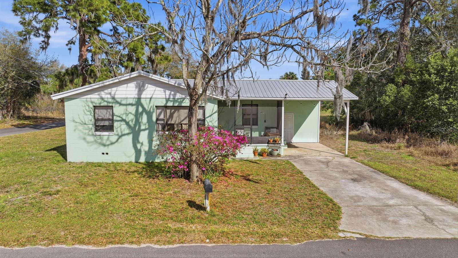 Photo of 2627 MYRTLE AVENUE MIMS FL 32754