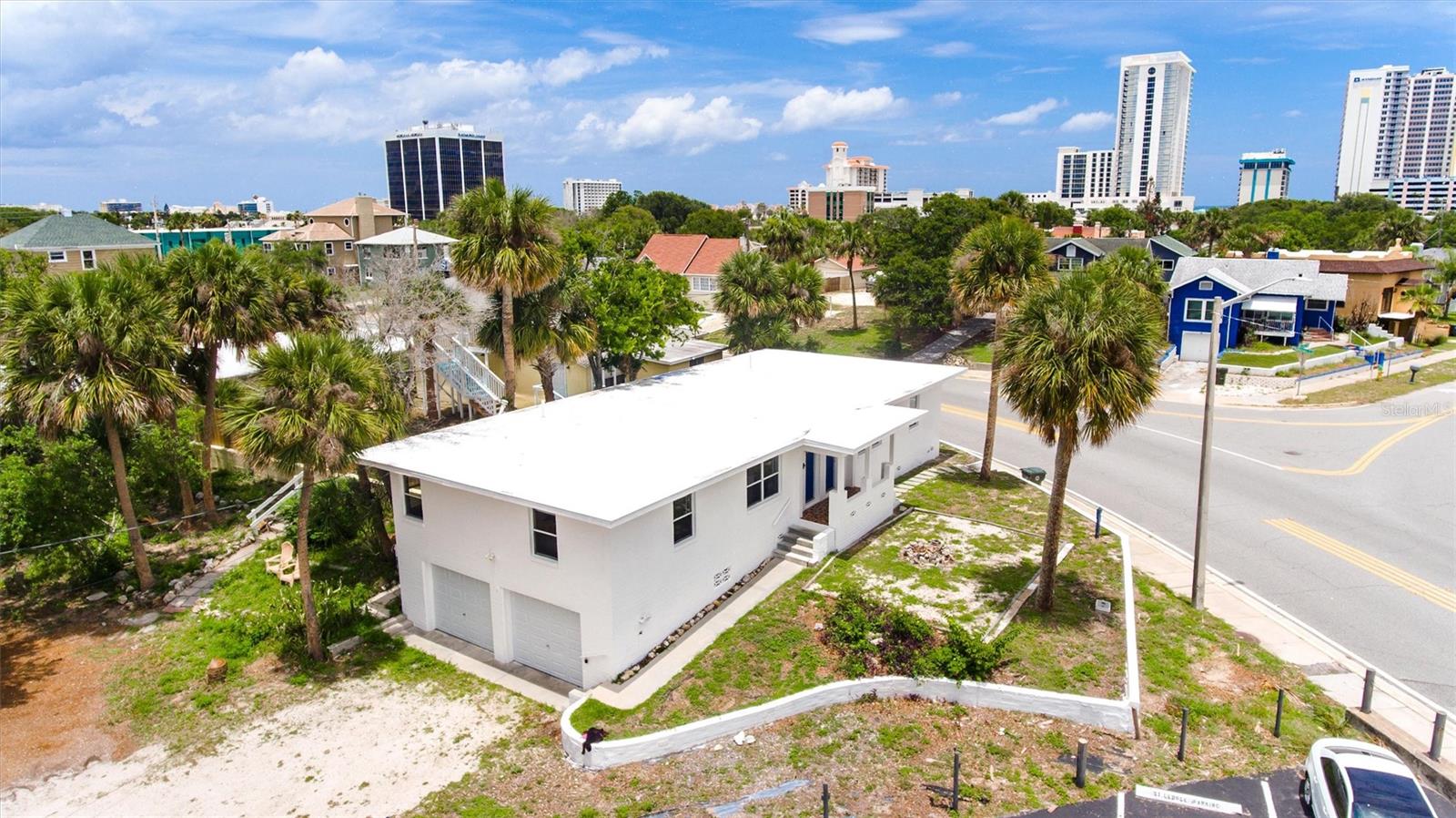 Photo of 419 N PENINSULA DRIVE DAYTONA BEACH FL 32118