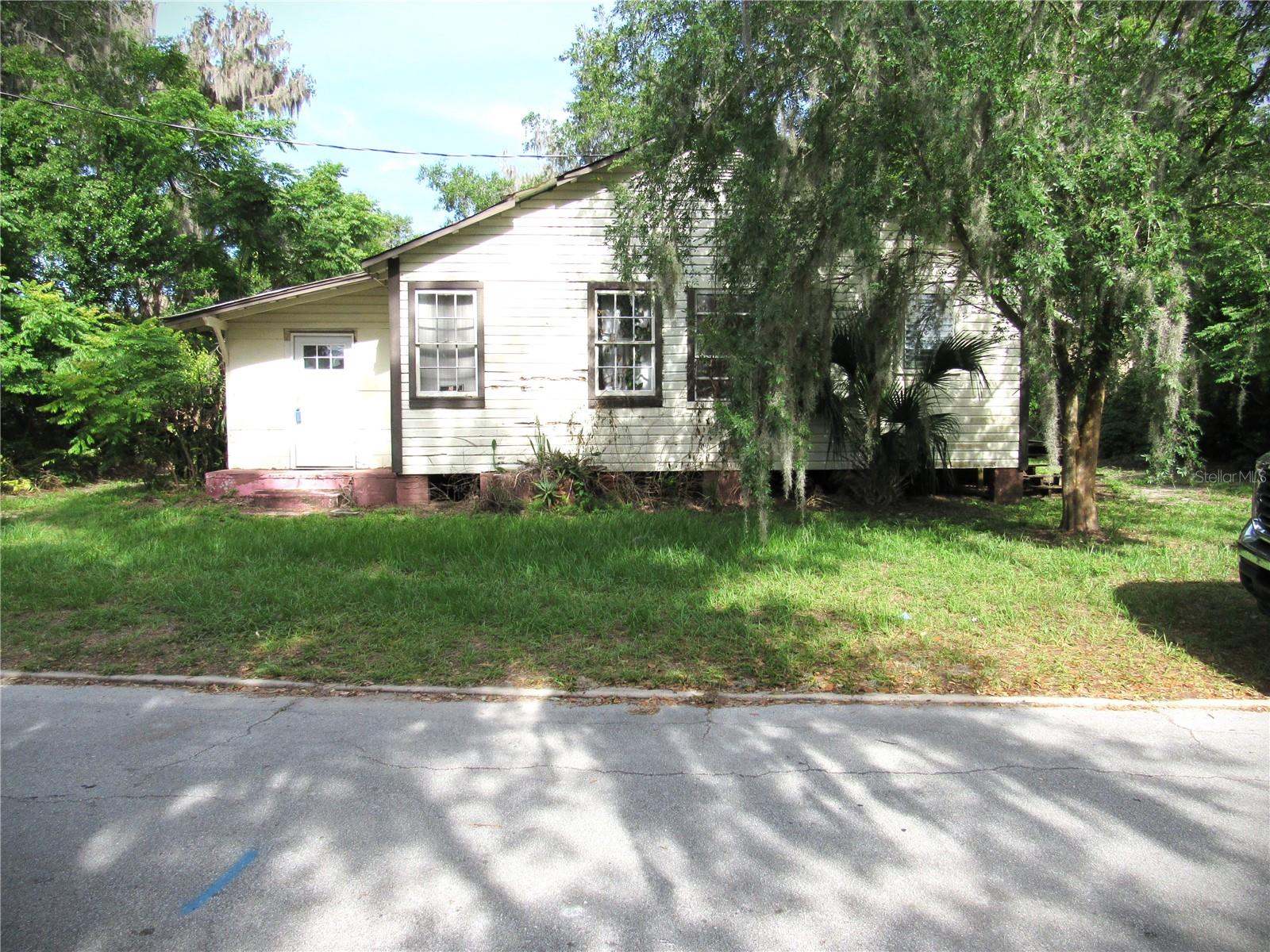 Photo of 14 S LAKE STREET CRESCENT CITY FL 32112