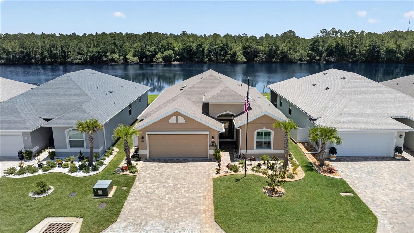 Photo of 37 LAGOON WAY PALM COAST FL 32137