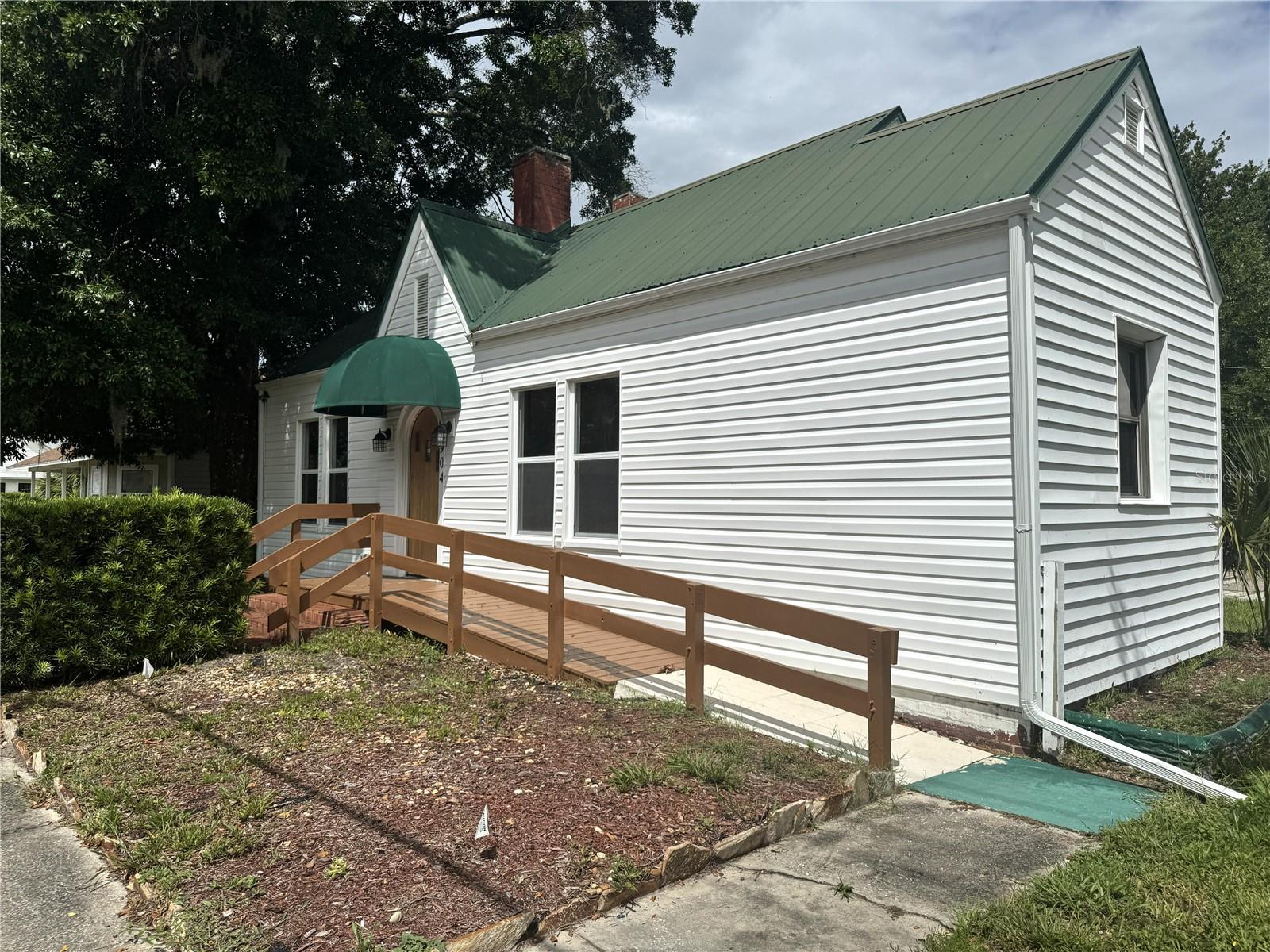 Photo of 904 E MOODY BOULEVARD BUNNELL FL 32110