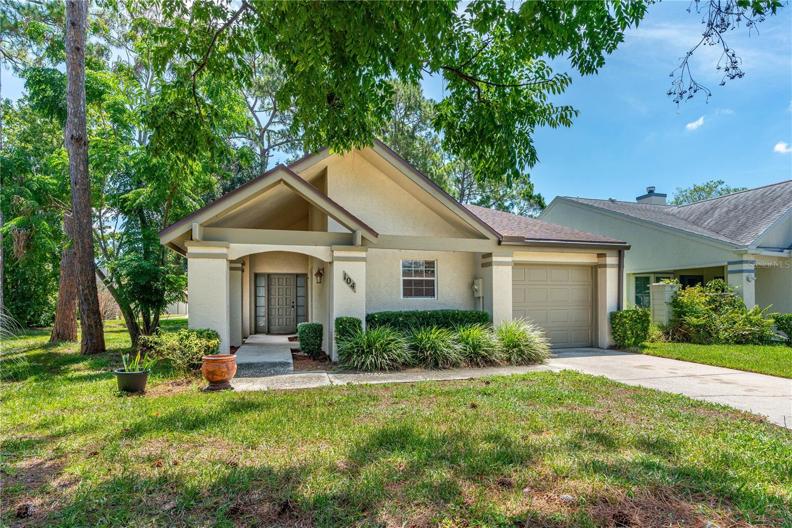 Photo of 104 SHOAL CREEK CIRCLE DAYTONA BEACH FL 32114