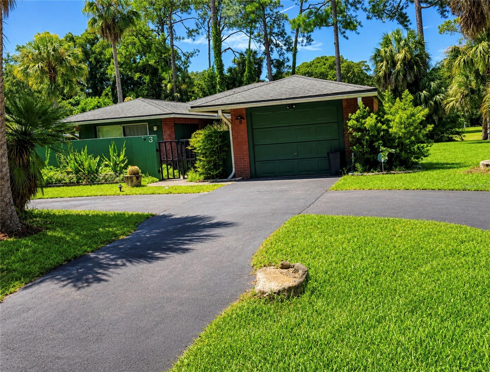 Photo of 3 CROMPTON PLACE PALM COAST FL 32137