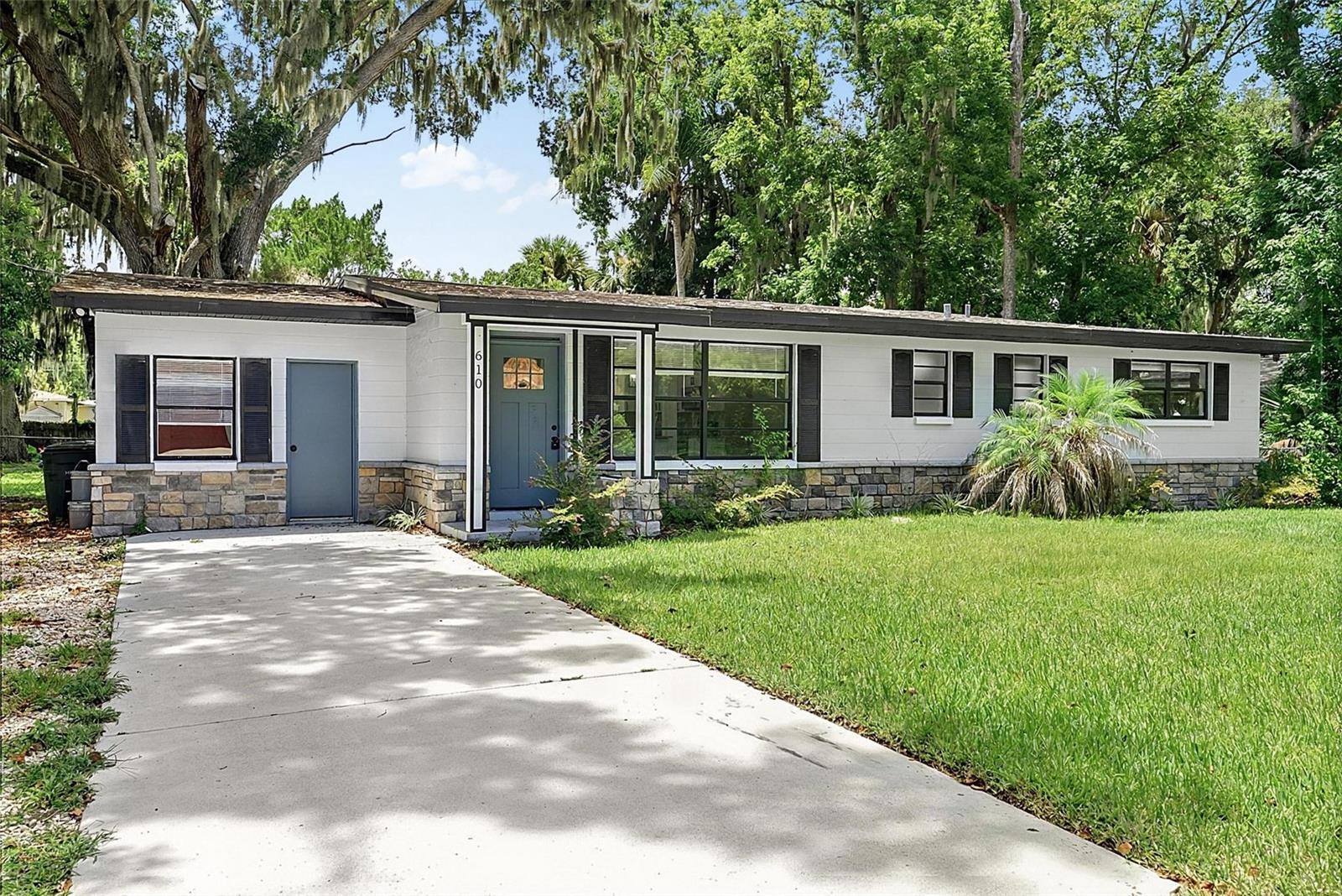 Photo of 610 ROMA STREET DAYTONA BEACH FL 32114