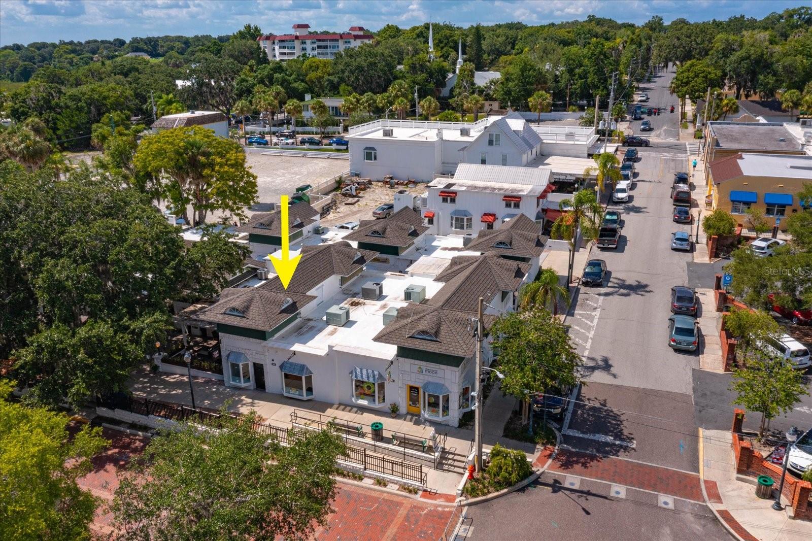 Photo of 237 W 4TH AVENUE #2 MOUNT DORA FL 32757