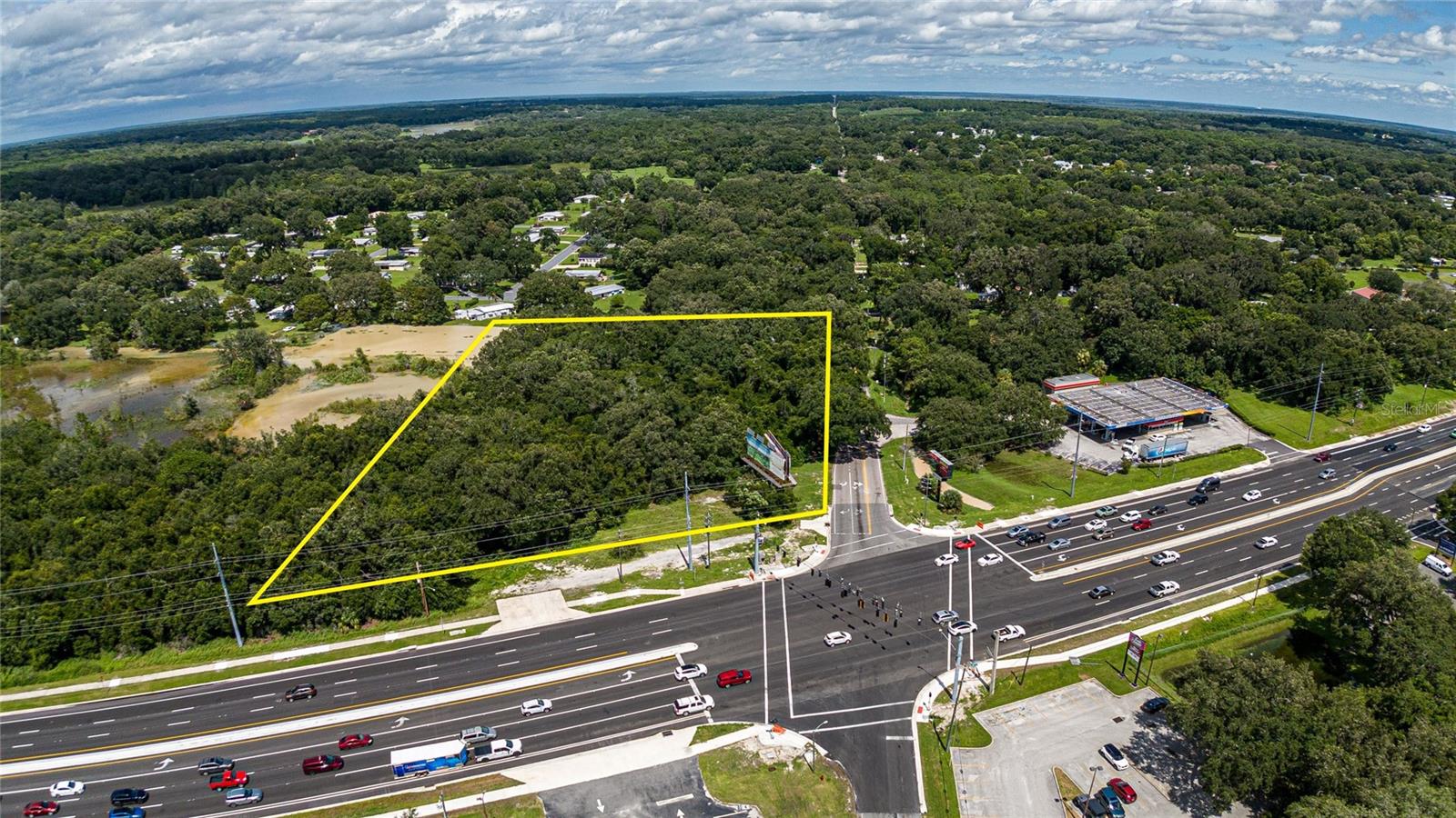 Photo of 353 S US HWY 27/441 LADY LAKE FL 32159