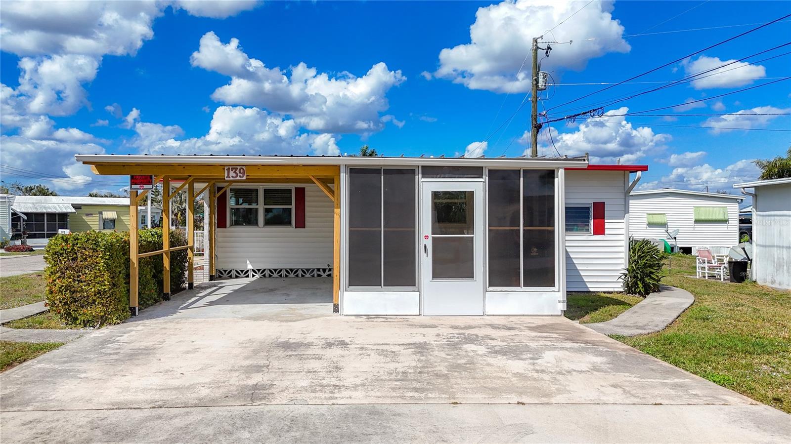 Photo of 139 GASLIGHT AVENUE NORTH FORT MYERS FL 33917
