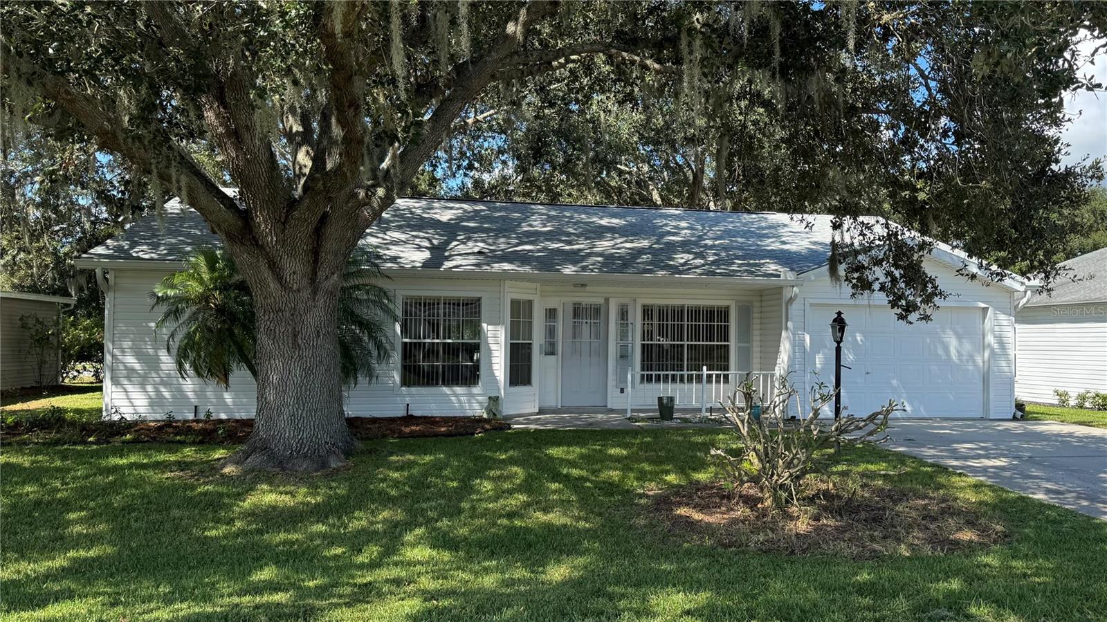 Photo of 25527 OAK ALLEY LEESBURG FL 34748