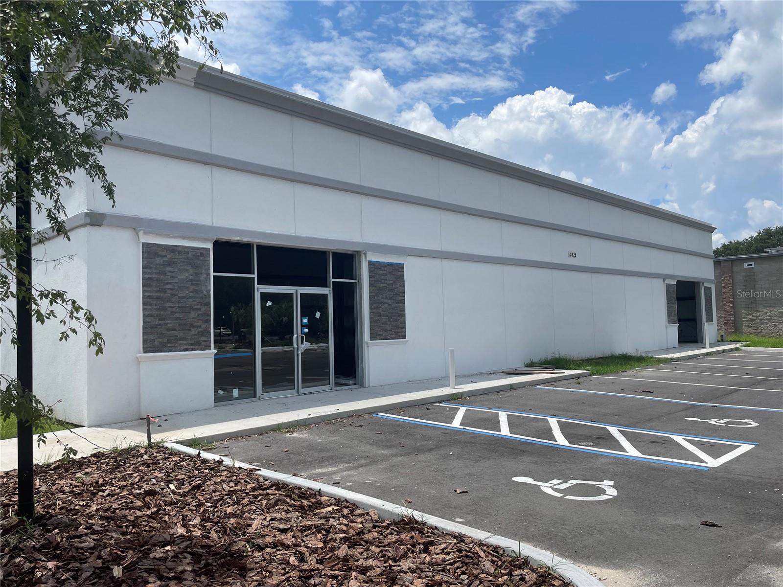 Photo of 13922 N US-441 HIGHWAY LADY LAKE FL 32159