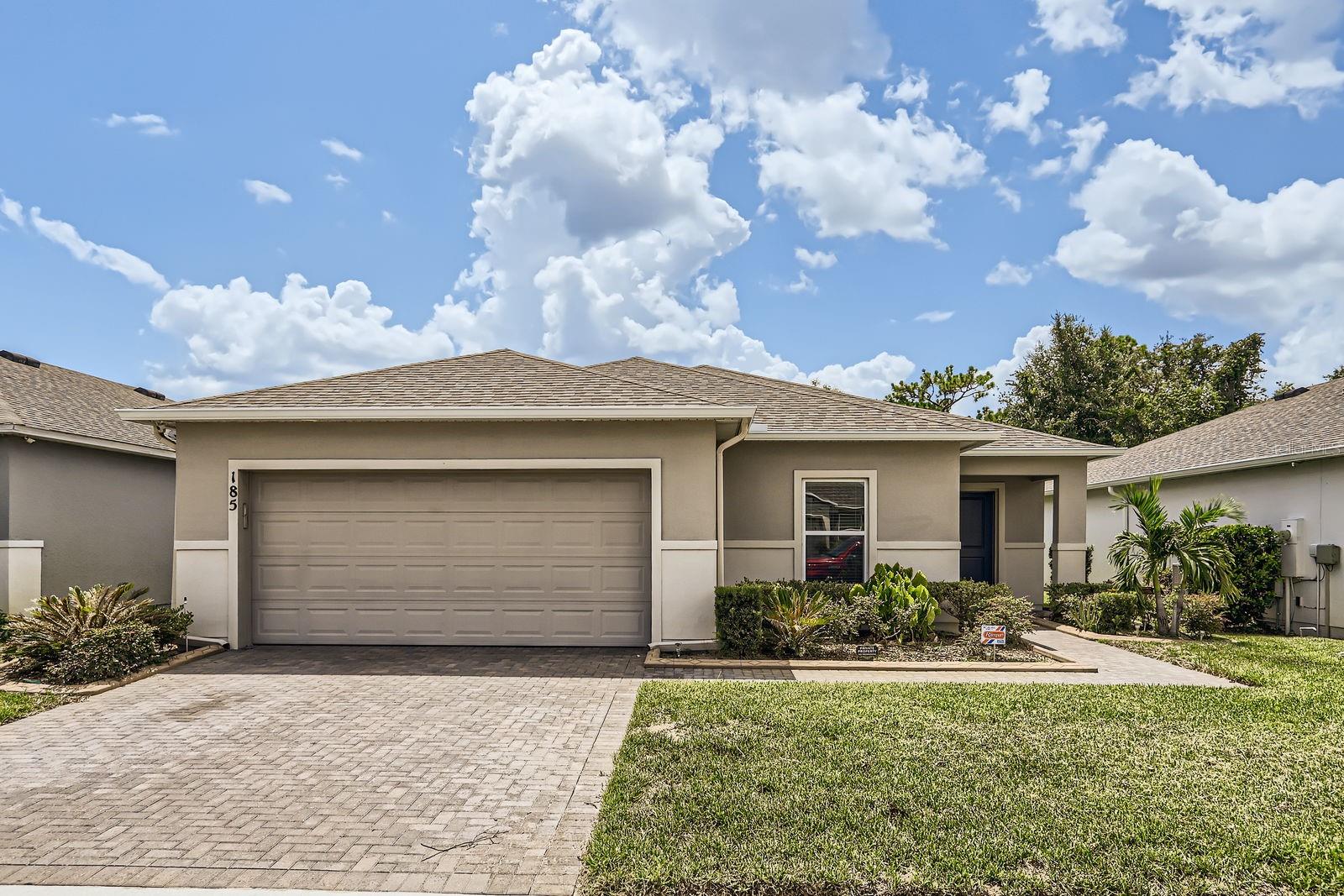 Photo of 185 HAMLET LOOP DAVENPORT FL 33837