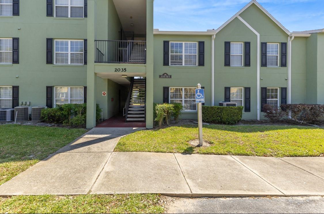 Photo of 2035 DIXIE BELLE DRIVE #2035M ORLANDO FL 32812