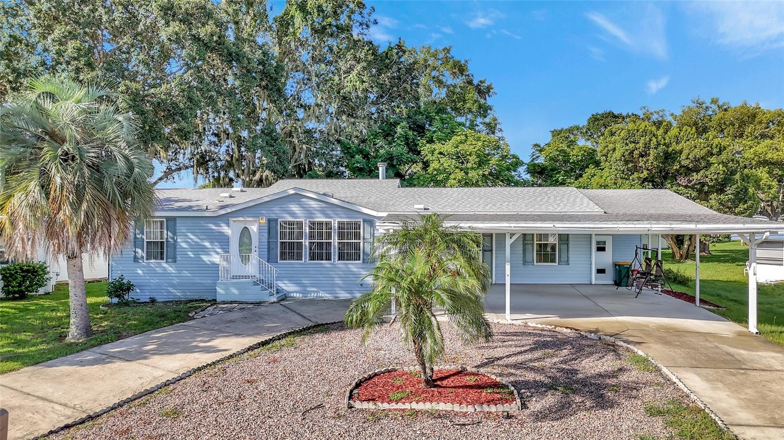 Photo of 1128 FOREST LANE TAVARES FL 32778
