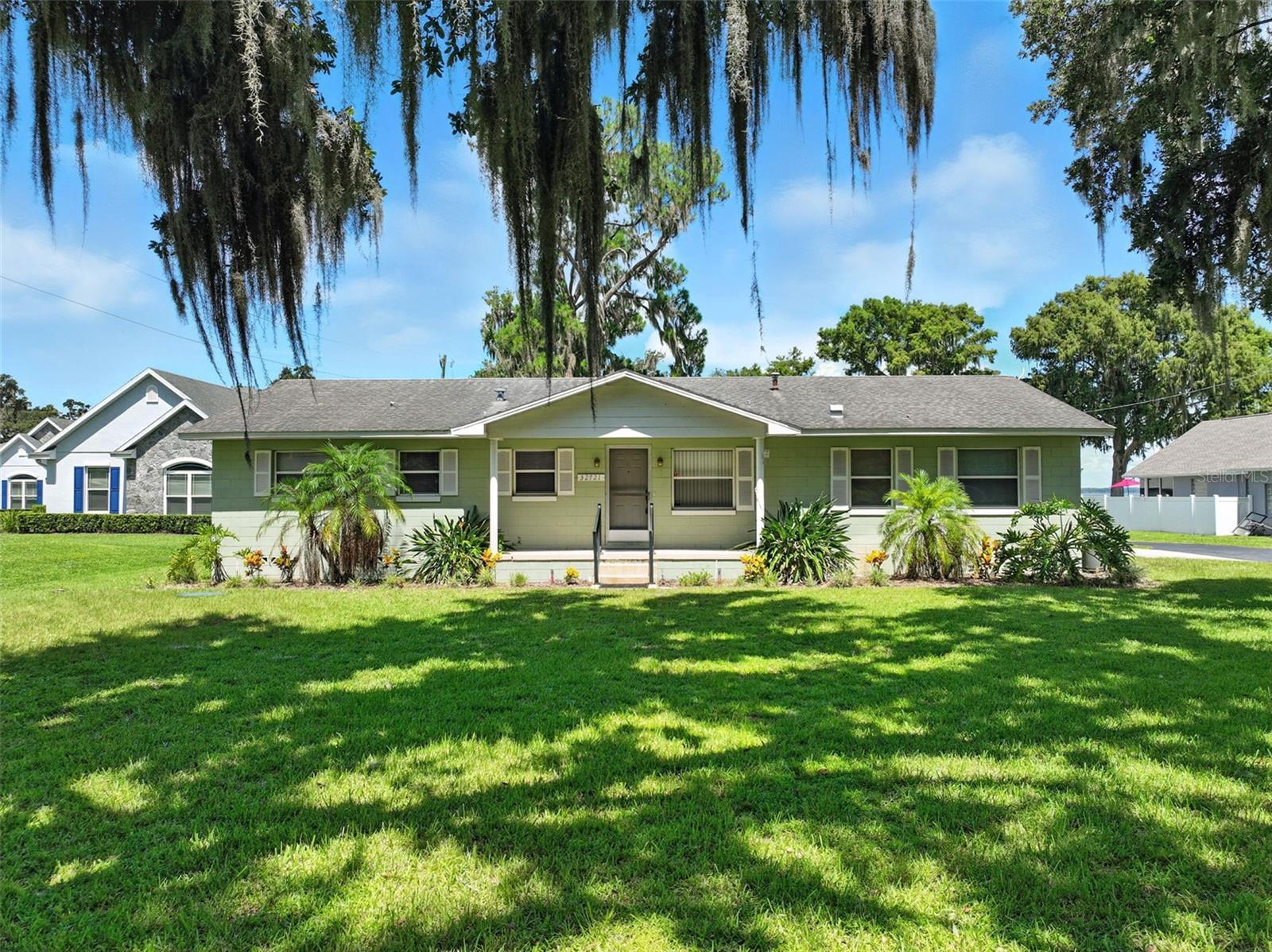 Photo of 32721 LAKE EUSTIS DRIVE TAVARES FL 32778