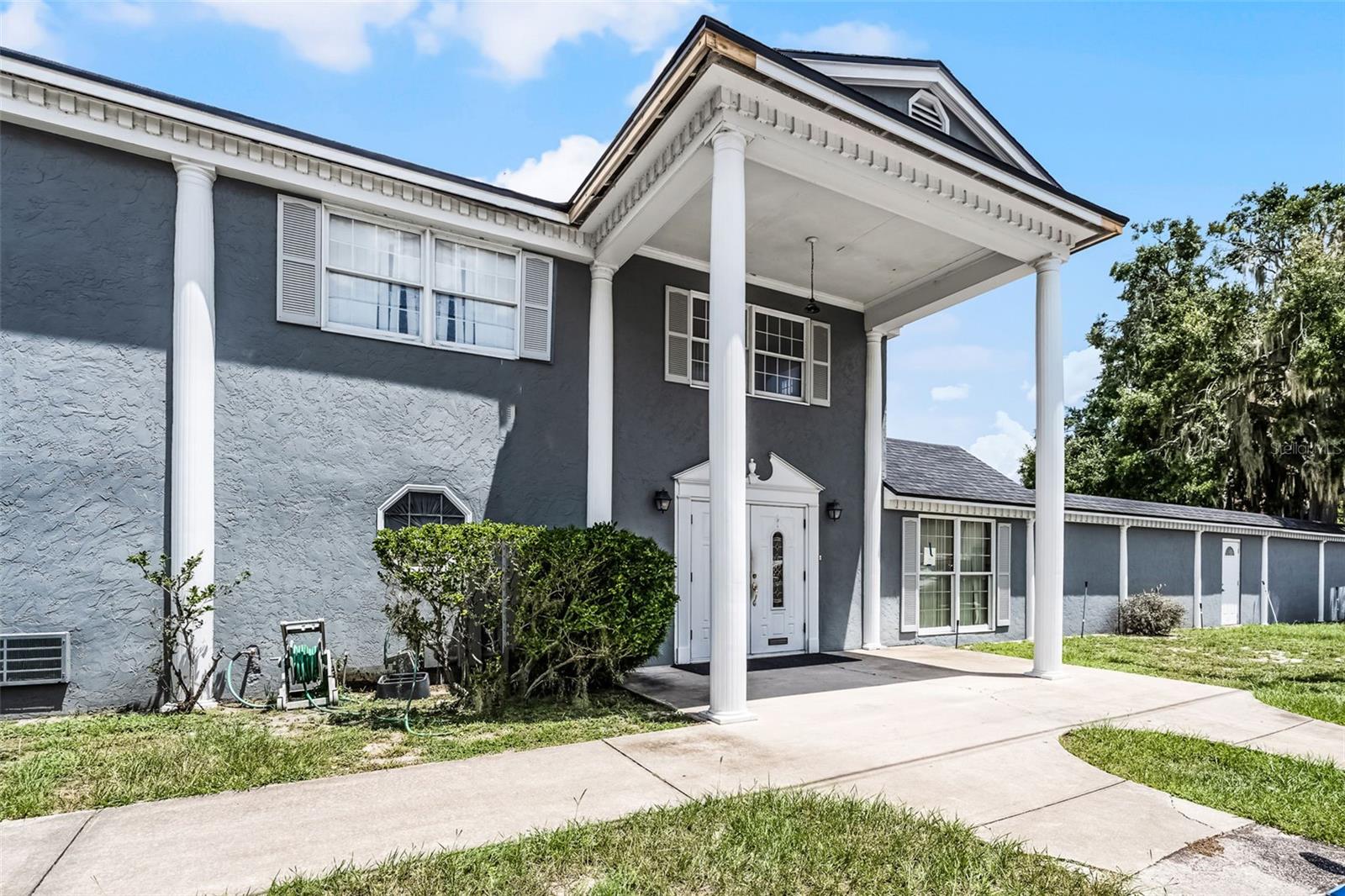 Photo of 131 W MAIN STREET TAVARES FL 32778
