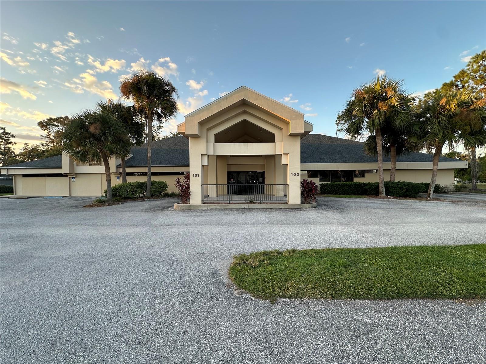 Photo of 640 S LAKE STREET LEESBURG FL 34748
