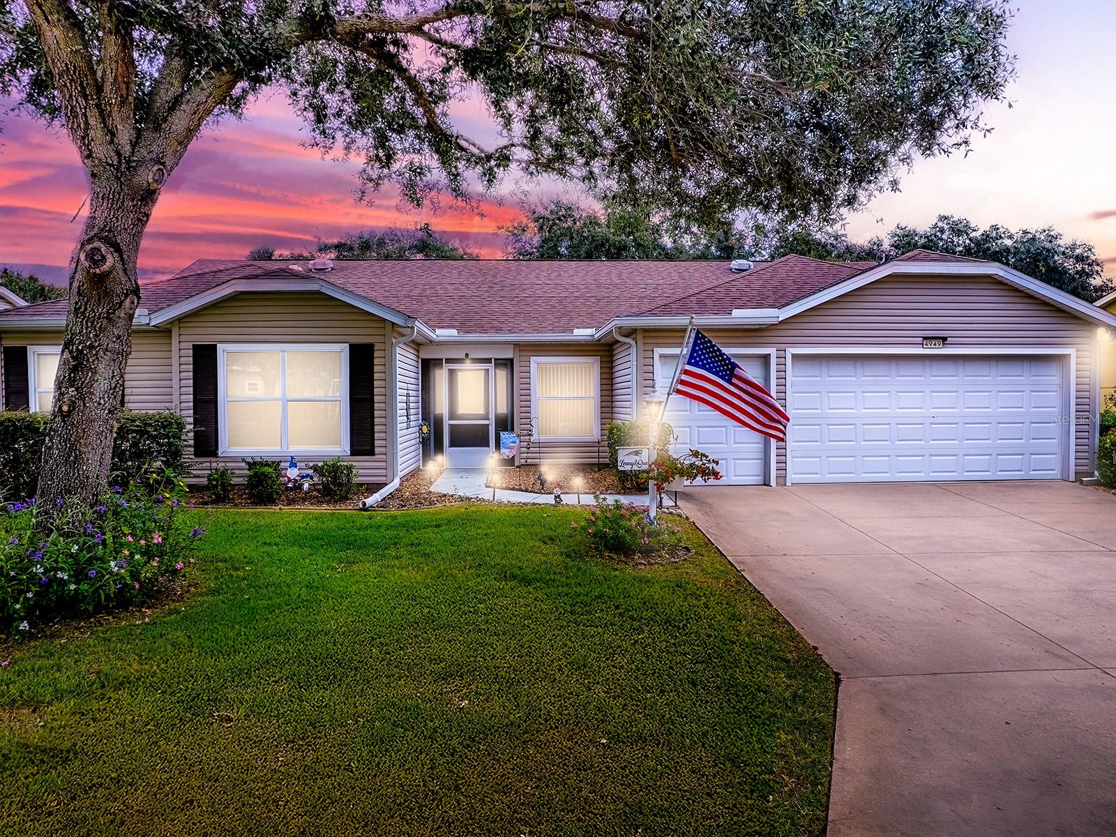 Photo of 4949 SAWGRASS LAKE CIRCLE LEESBURG FL 34748
