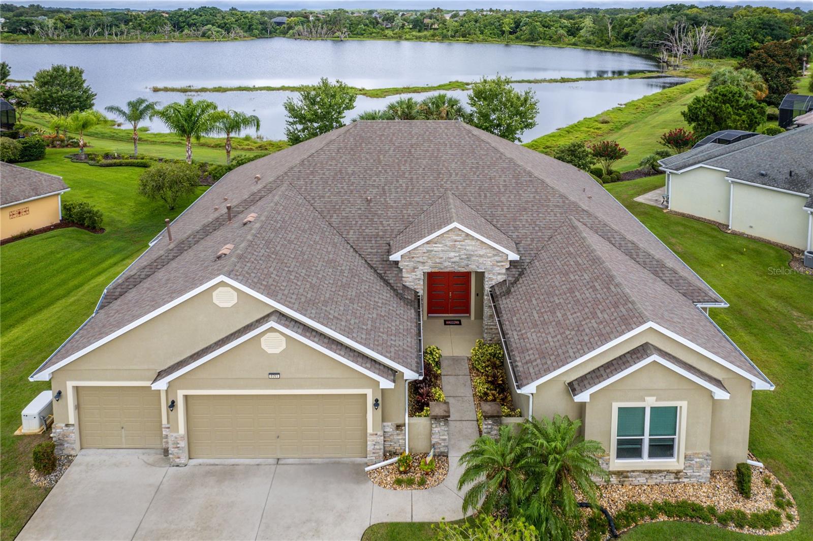 Photo of 8065 BRIDGEPORT BAY CIRCLE MOUNT DORA FL 32757