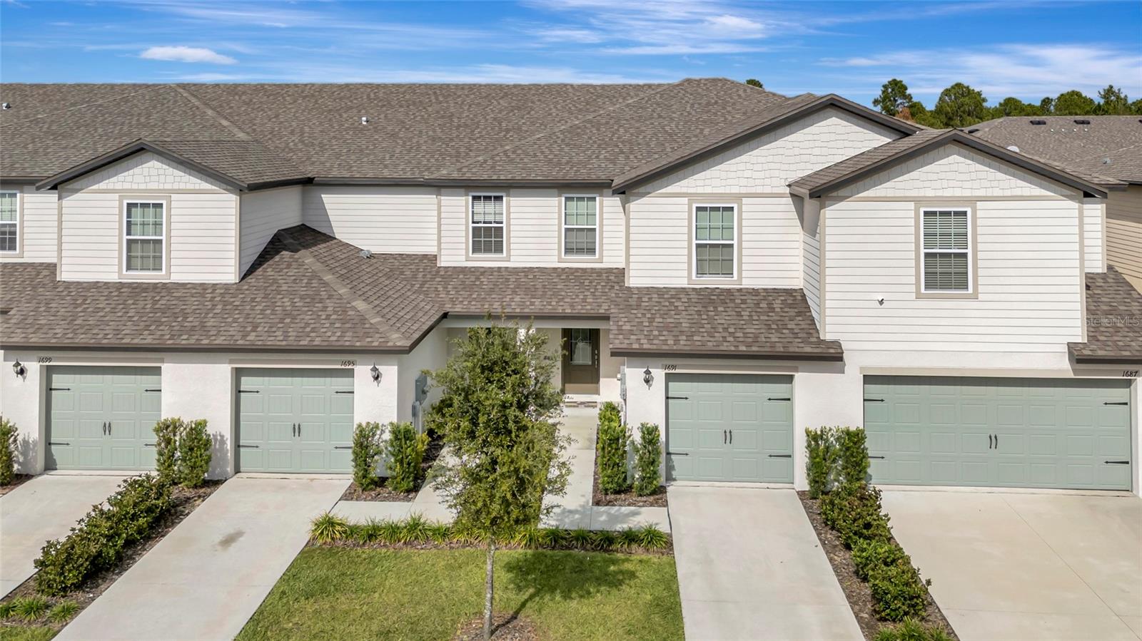 Photo of 1691 WYNFORD CIRCLE TAVARES FL 32778