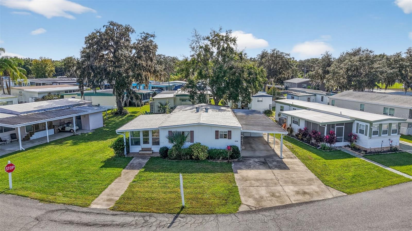 Photo of 563 TAMMI DRIVE LEESBURG FL 34788