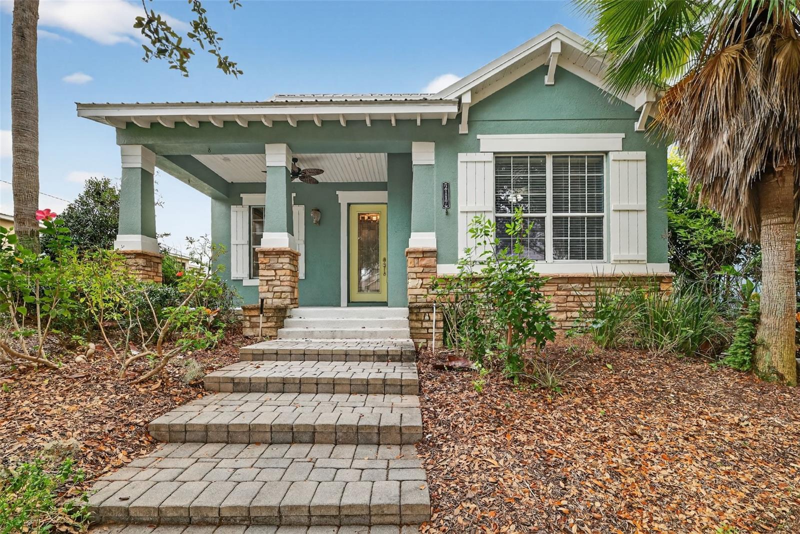Photo of 2117 APPALACHEE CIRCLE TAVARES FL 32778