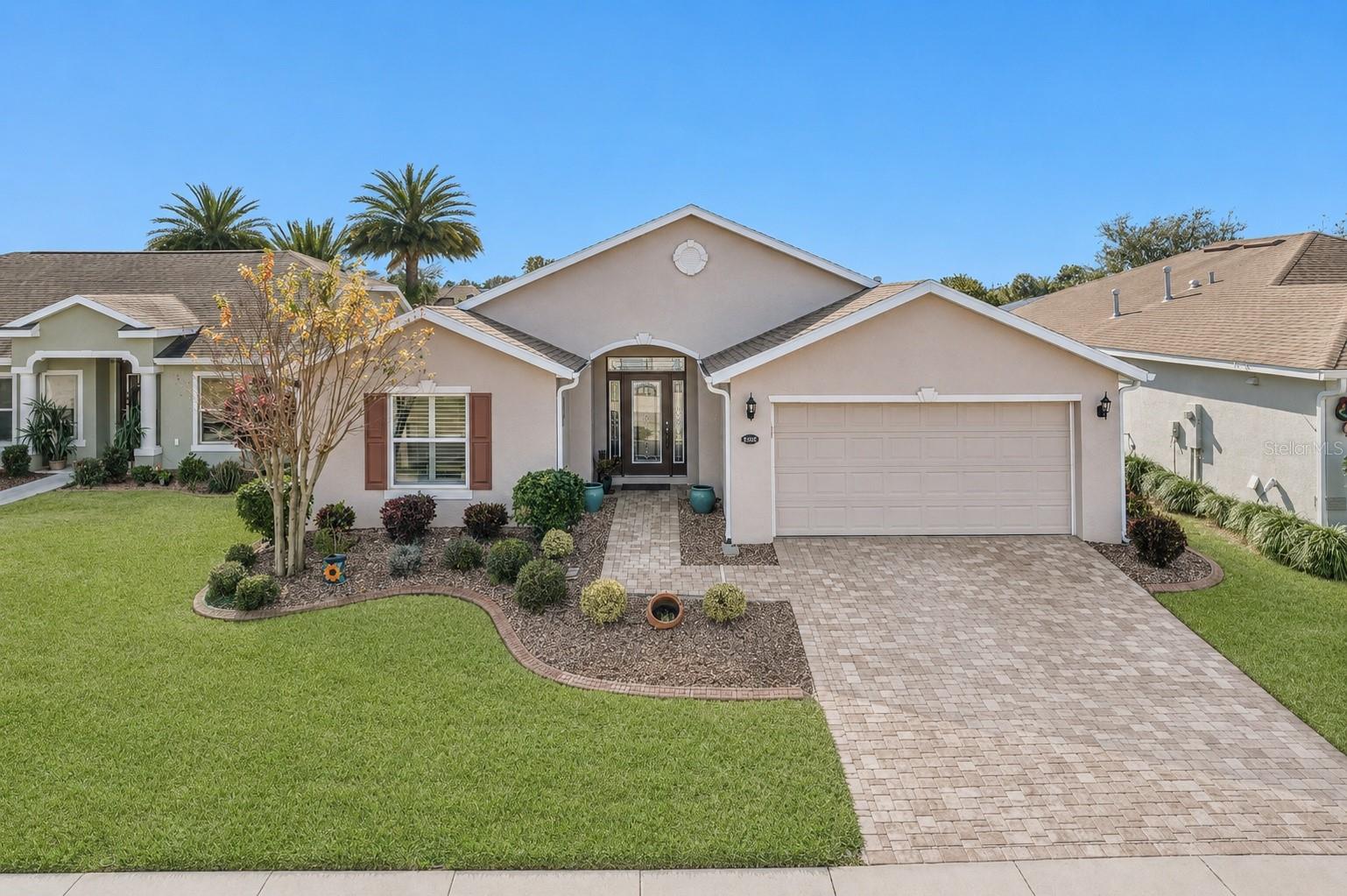 Photo of 27143 ROANOKE DRIVE LEESBURG FL 34748