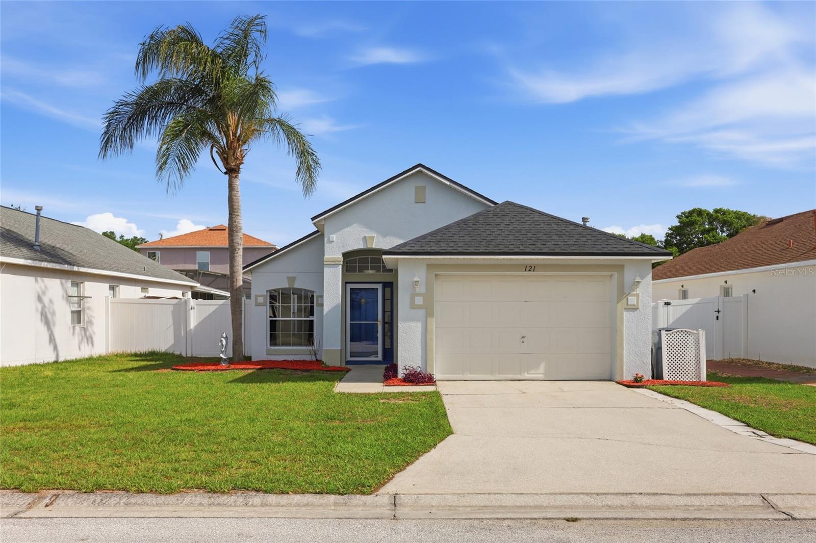 Photo of 121 SONJA CIRCLE DAVENPORT FL 33897