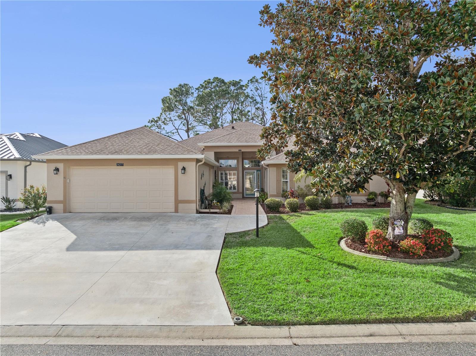 Photo of 24215 BELLE MEDE DRIVE LEESBURG FL 34748