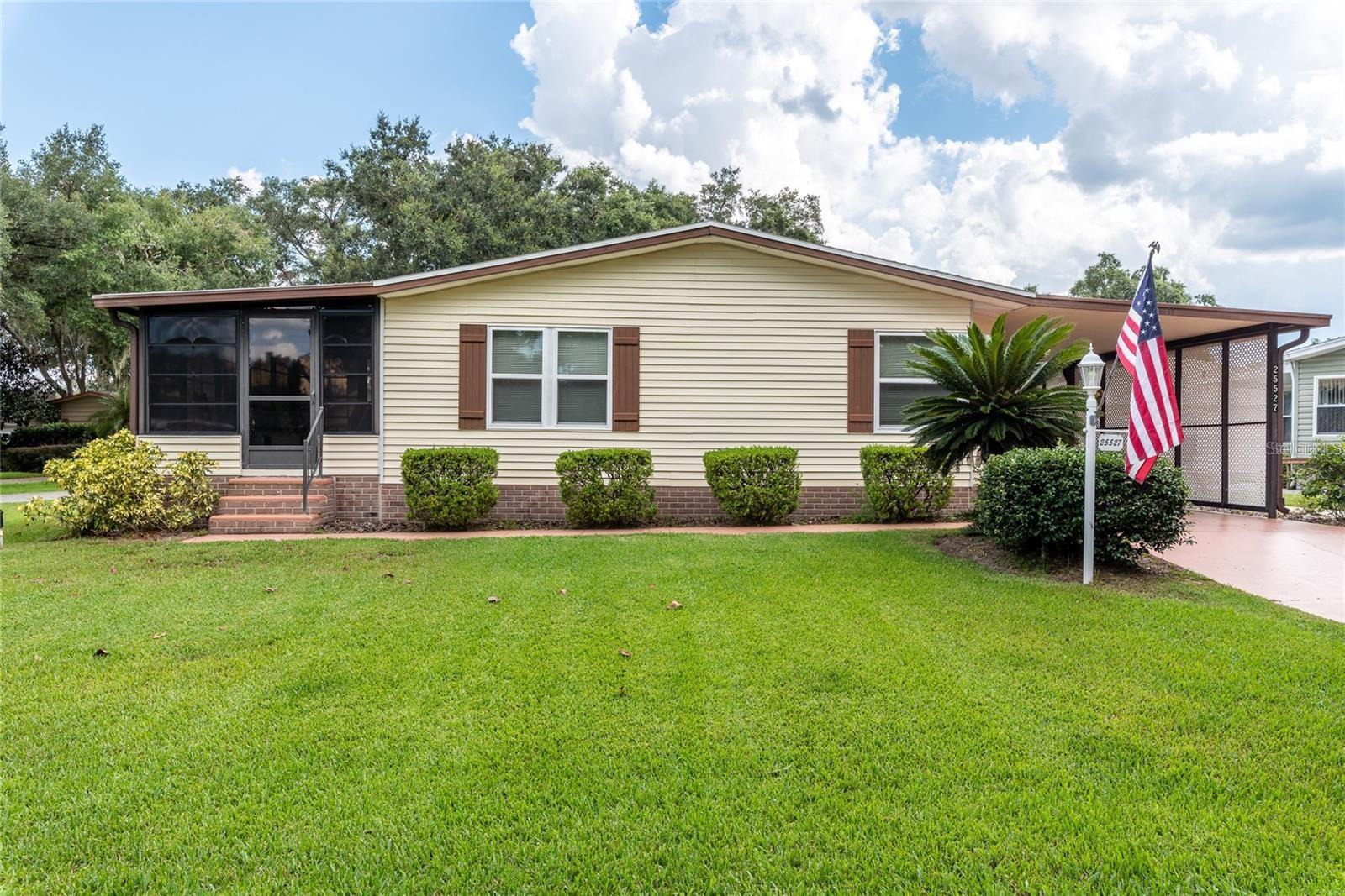 Photo of 25527 BELLE HELENE LEESBURG FL 34748