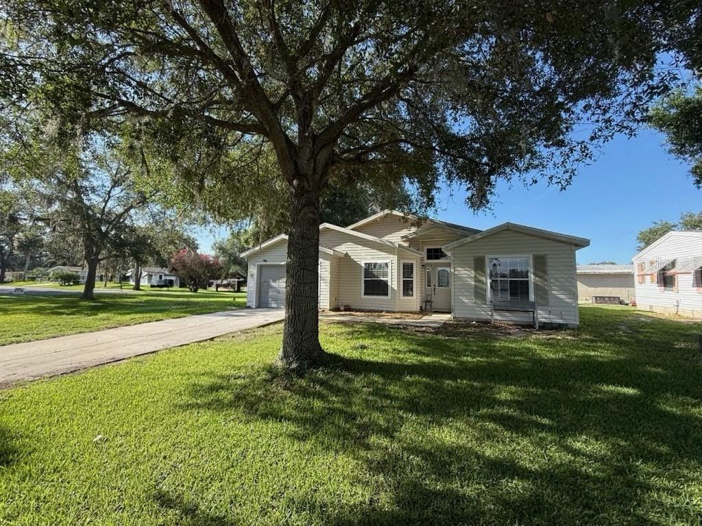 Photo of 25607 BELLE HELENE LEESBURG FL 34748
