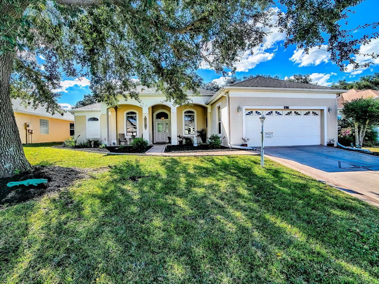 Photo of 24239 BELLE MEDE DRIVE LEESBURG FL 34748