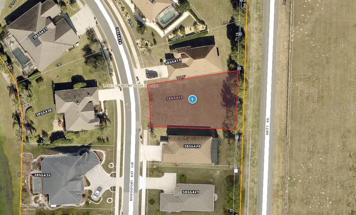Photo of 8062 BRIDGEPORT BAY CIRCLE MOUNT DORA FL 32757