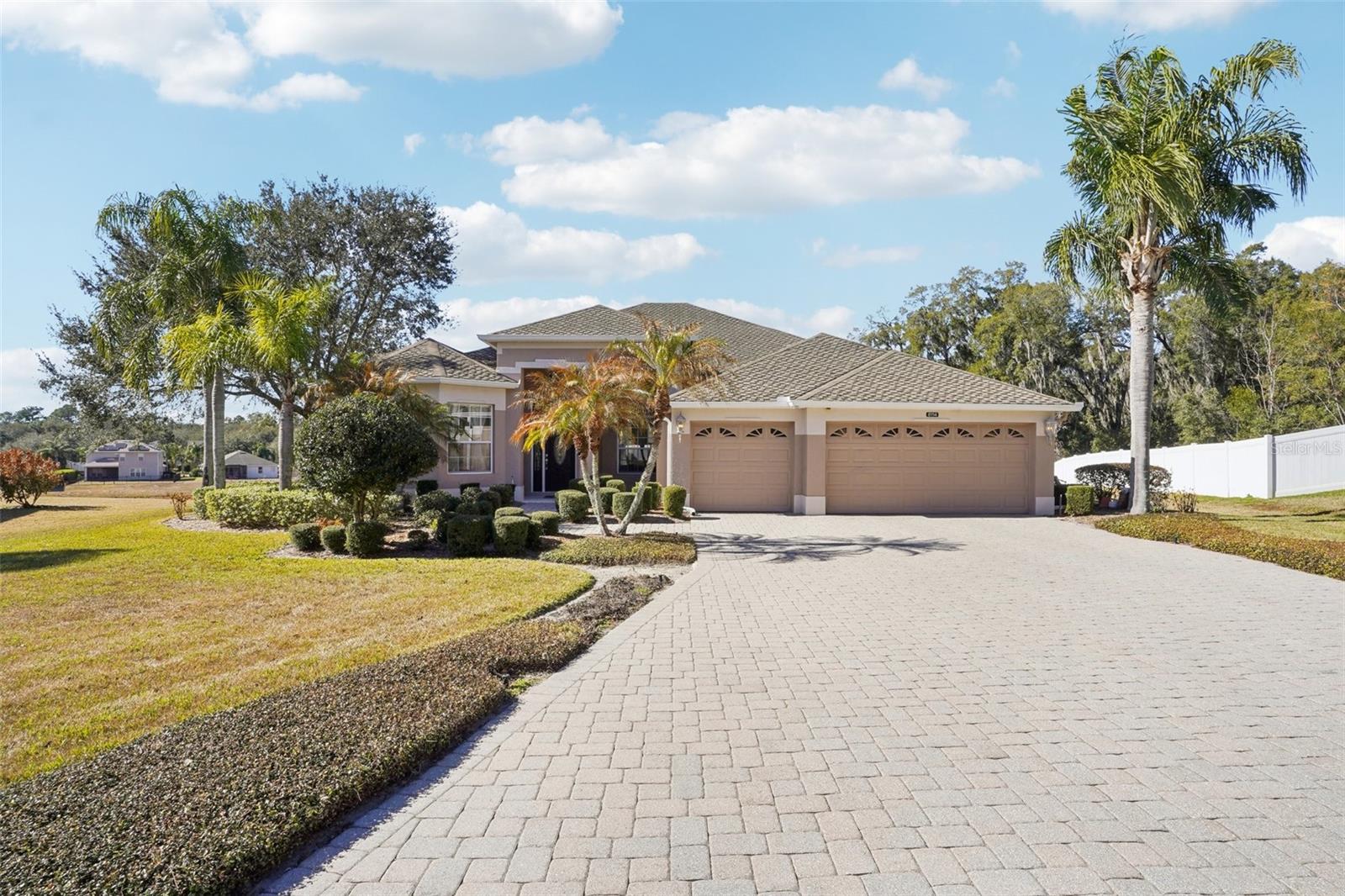 Photo of 6114 TREMAYNE DRIVE MOUNT DORA FL 32757