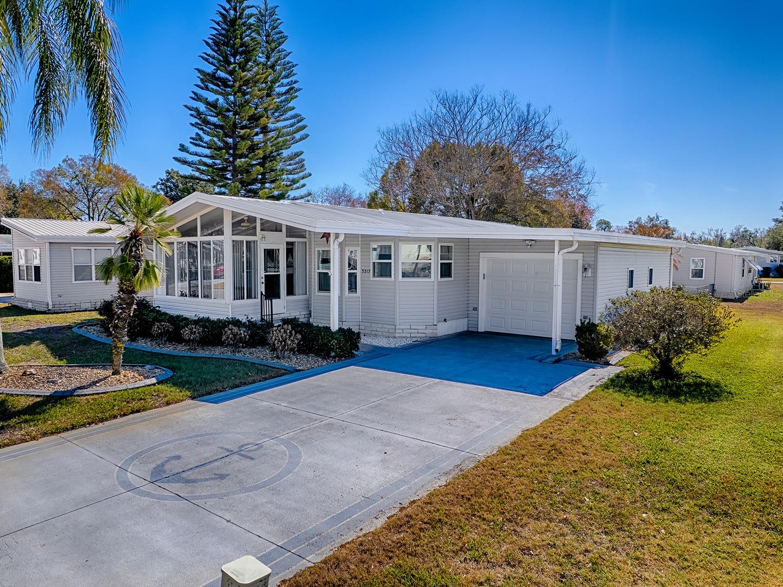 Photo of 3217 MANATEE ROAD TAVARES FL 32778