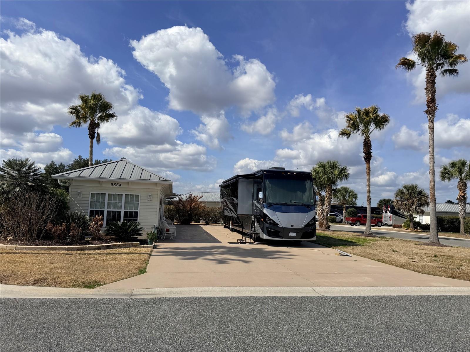 Photo of 9564 SE 47TH WAY WEBSTER FL 33597