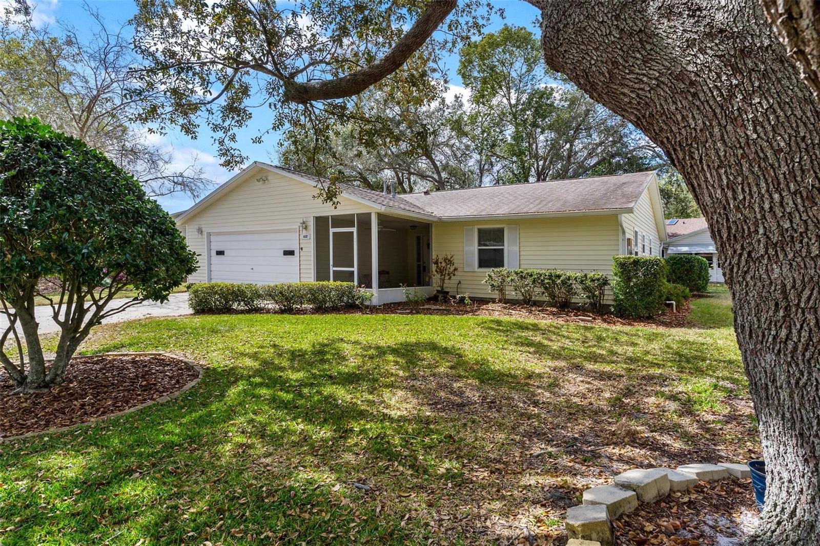 Photo of 822 DUNDEE CIRCLE #822 LEESBURG FL 34788