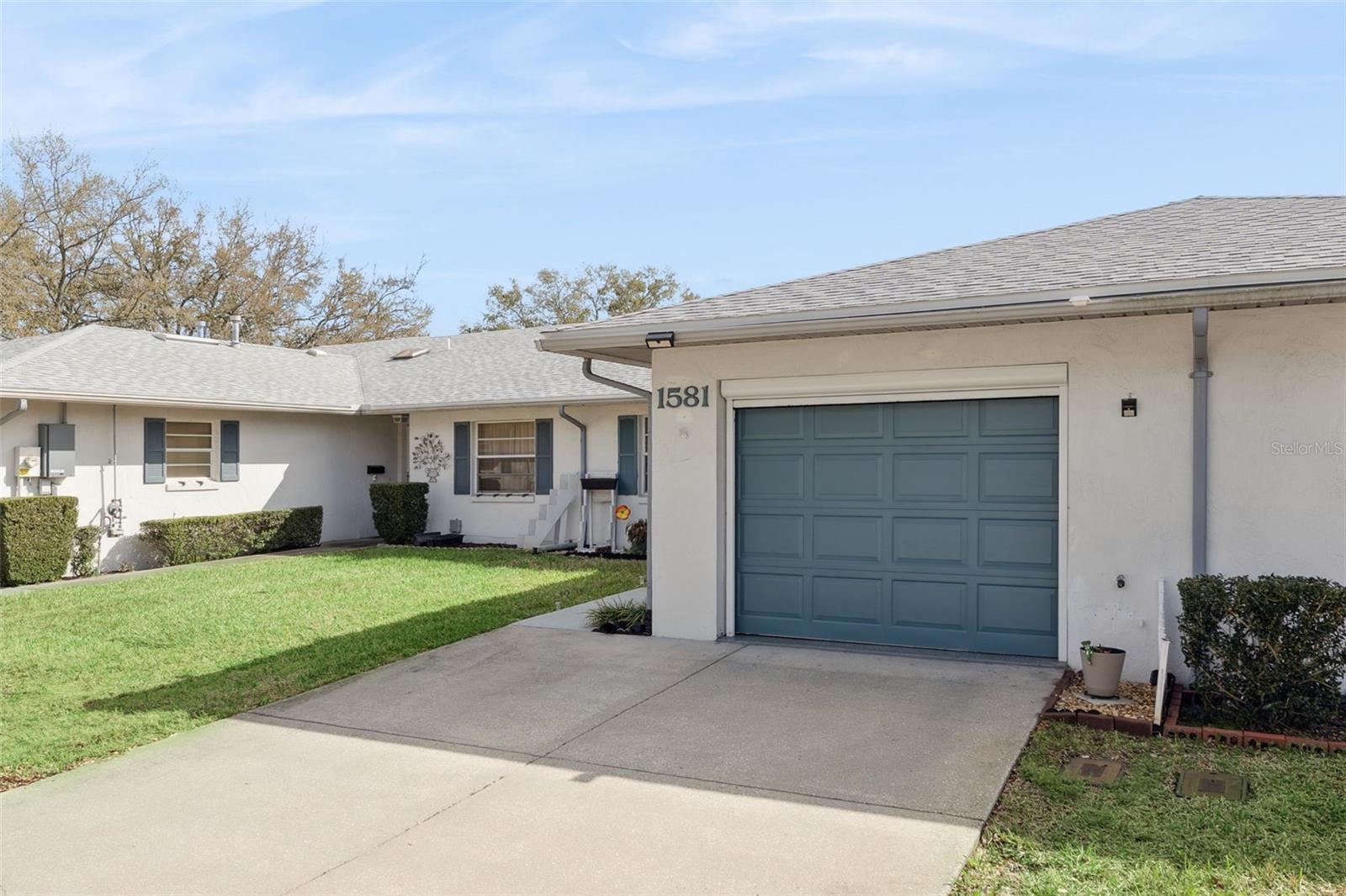 Photo of 1581 OAKVIEW CIRCLE WINTER HAVEN FL 33880