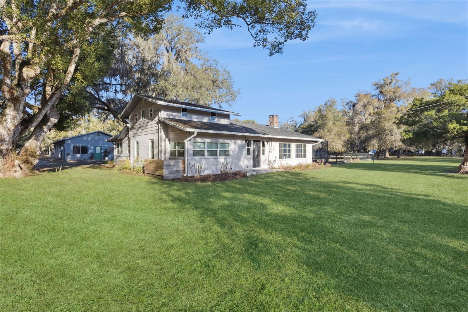 Photo of 43411 STATE ROAD 19 ALTOONA FL 32702