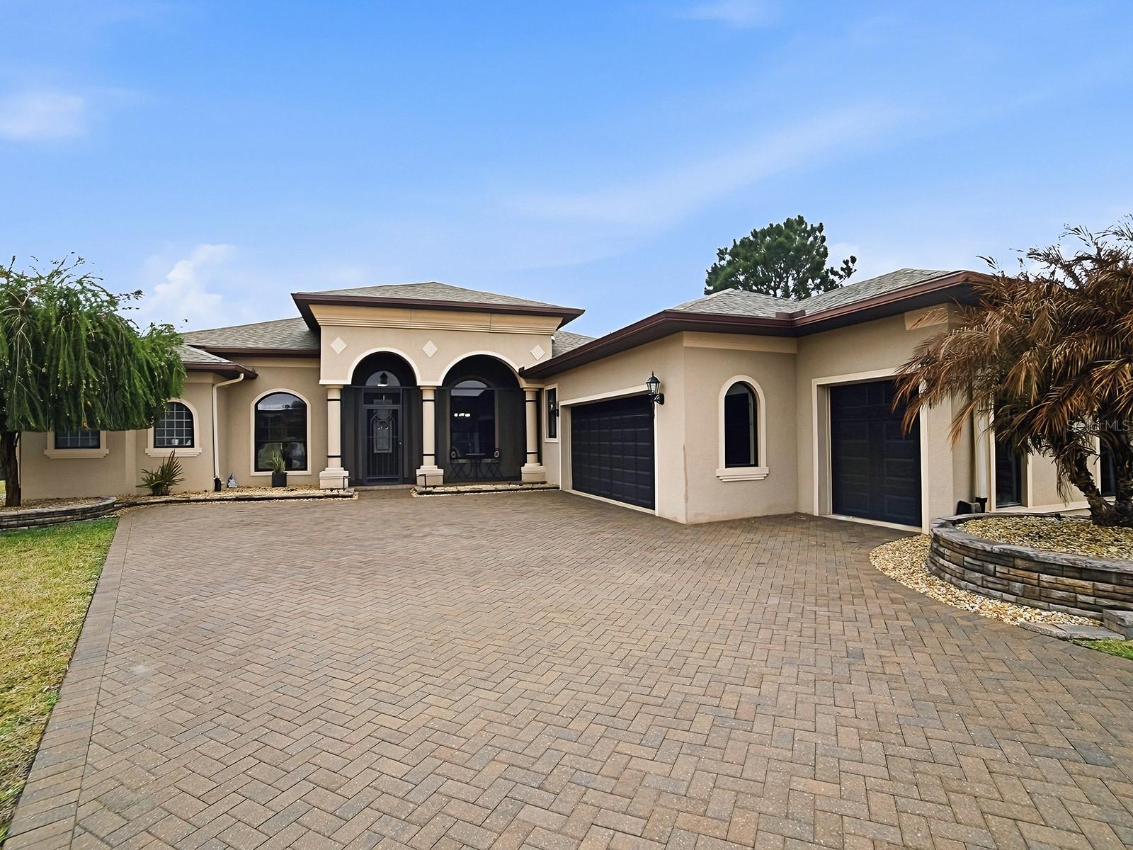 Photo of 38701 OAK PLACE COURT LADY LAKE FL 32159