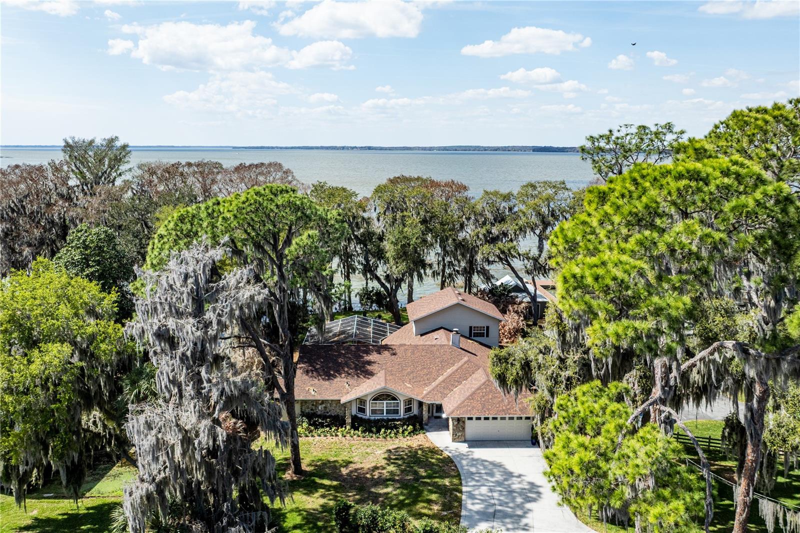 Photo of 11322 DEAD RIVER ROAD TAVARES FL 32778