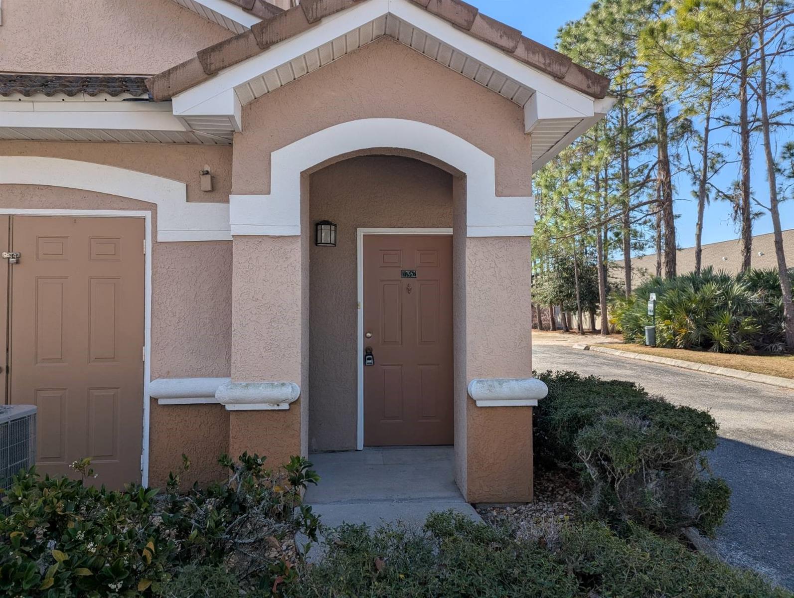 Photo of 17962 VILLA CREEK DRIVE #17962 TAMPA FL 33647