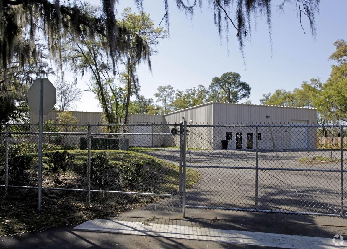Photo of 125 MONTCLAIR ROAD #2 LEESBURG FL 34748